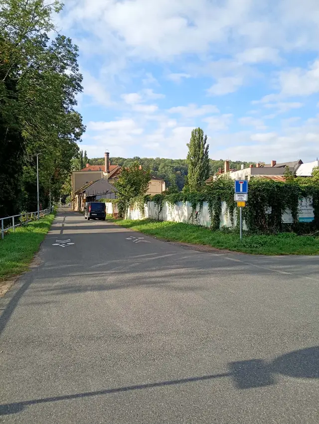 Bývalé Sběrné suroviny – další plocha pro rozšíření parkování turistických aut i rezidentů u centra.