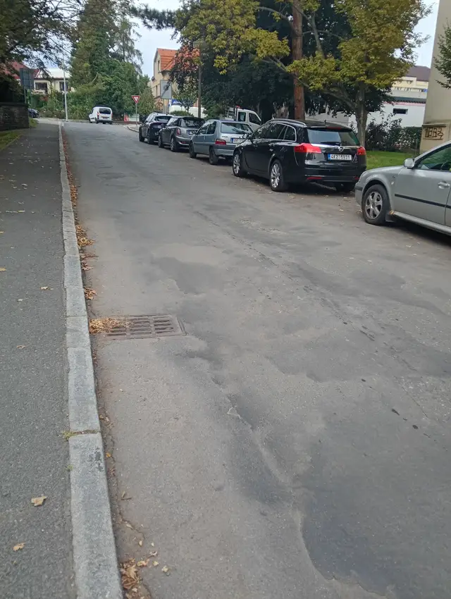 Stav komunikací je špatný.